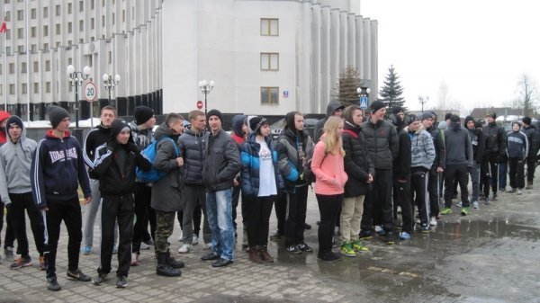 У Луцьку памʼять Шухевича вшанували пробігом. ФОТО